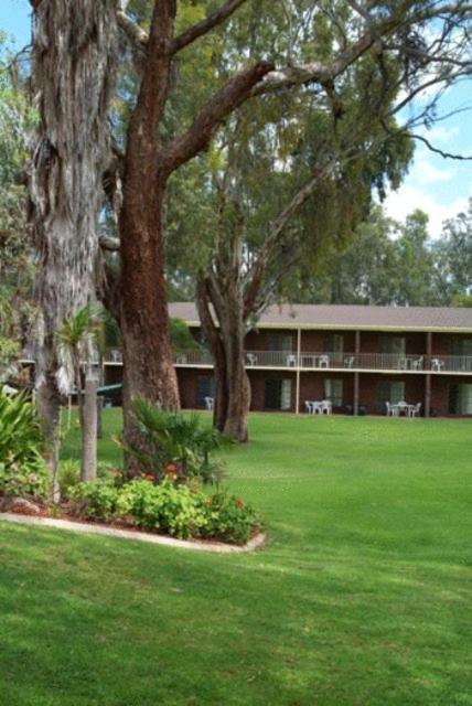 Tocumwal Golf Resort Exterior photo